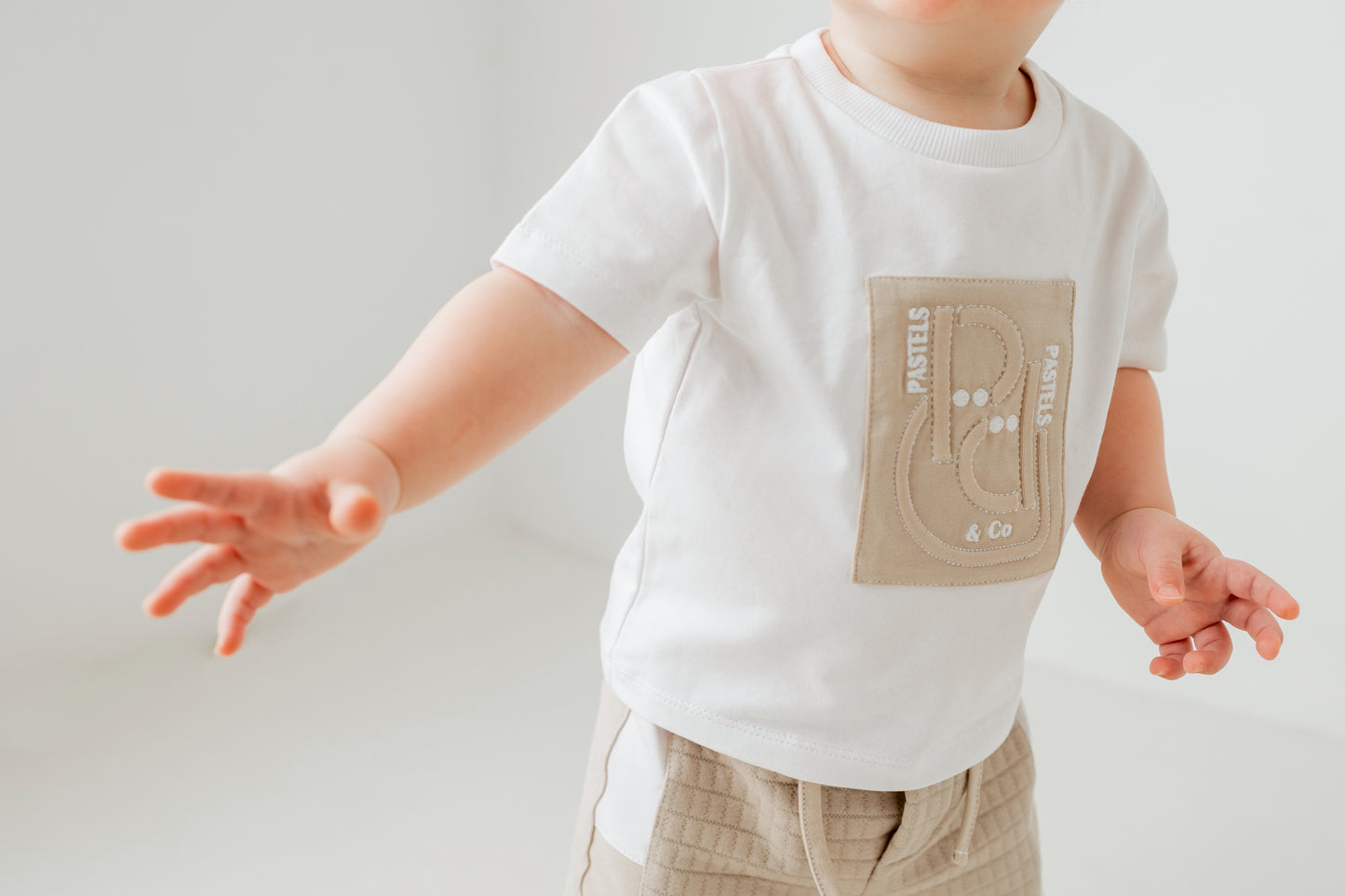 800D Pastels T-Shirt & Shorts Set - Adderley