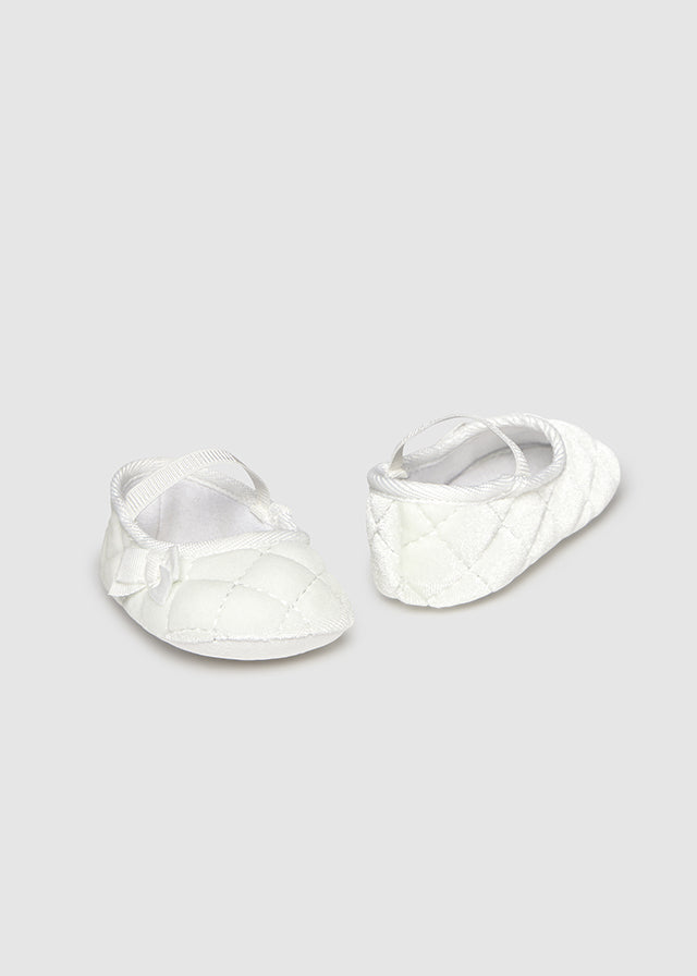 9964 Mayoral Velour look Quilted Shoes